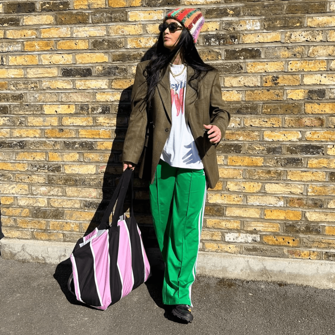 Styling Tips for a VERY big bag - The Contents Bag